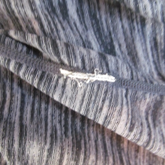 Zyia Women's Charcoal Gray Split Back Long Sleeve T Tee Shirt Top Size S? - Picture 10 of 10